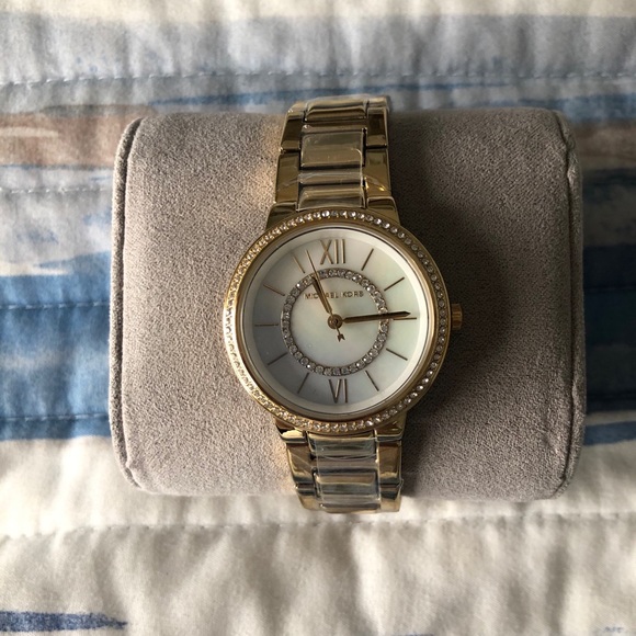 New Gold MK Women’s Watch! - Picture 2 of 4